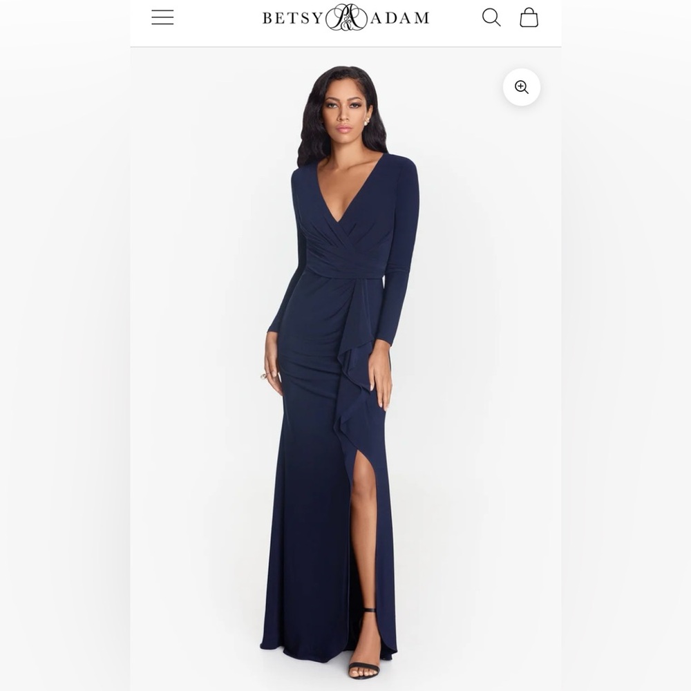„Elle” Long Sleeve Ruffled Slit Gown